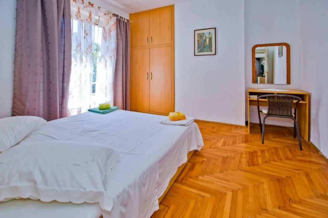 Apartments Jacky Hvar Town Exterior photo