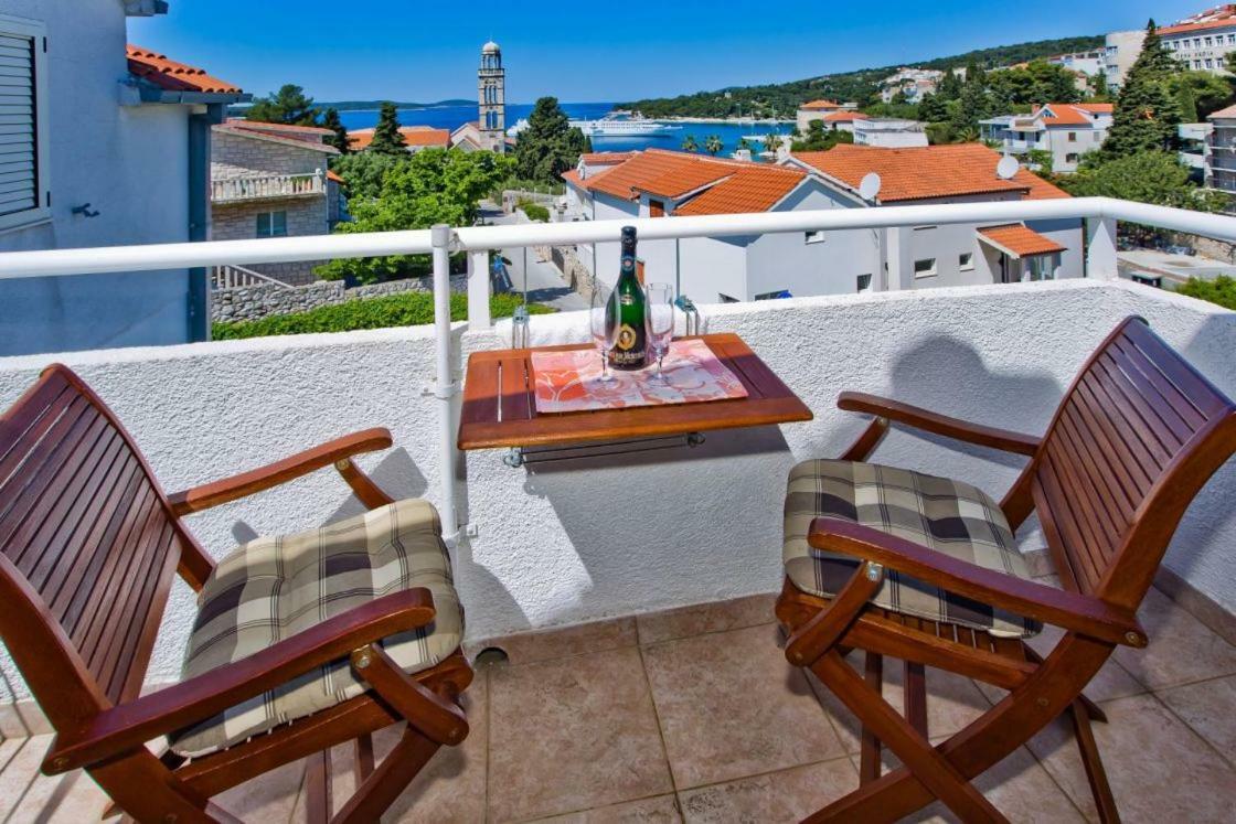 Apartments Jacky Hvar Town Exterior photo