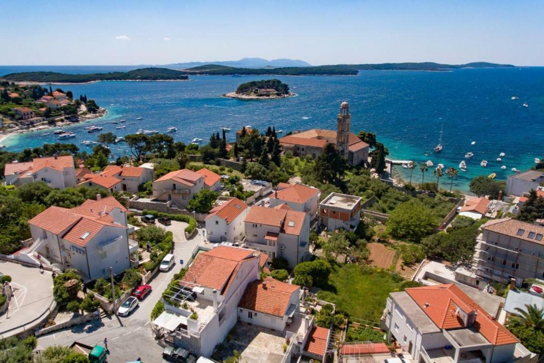 Apartments Jacky Hvar Town Exterior photo