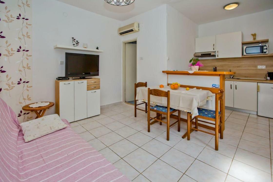 Apartments Jacky Hvar Town Exterior photo