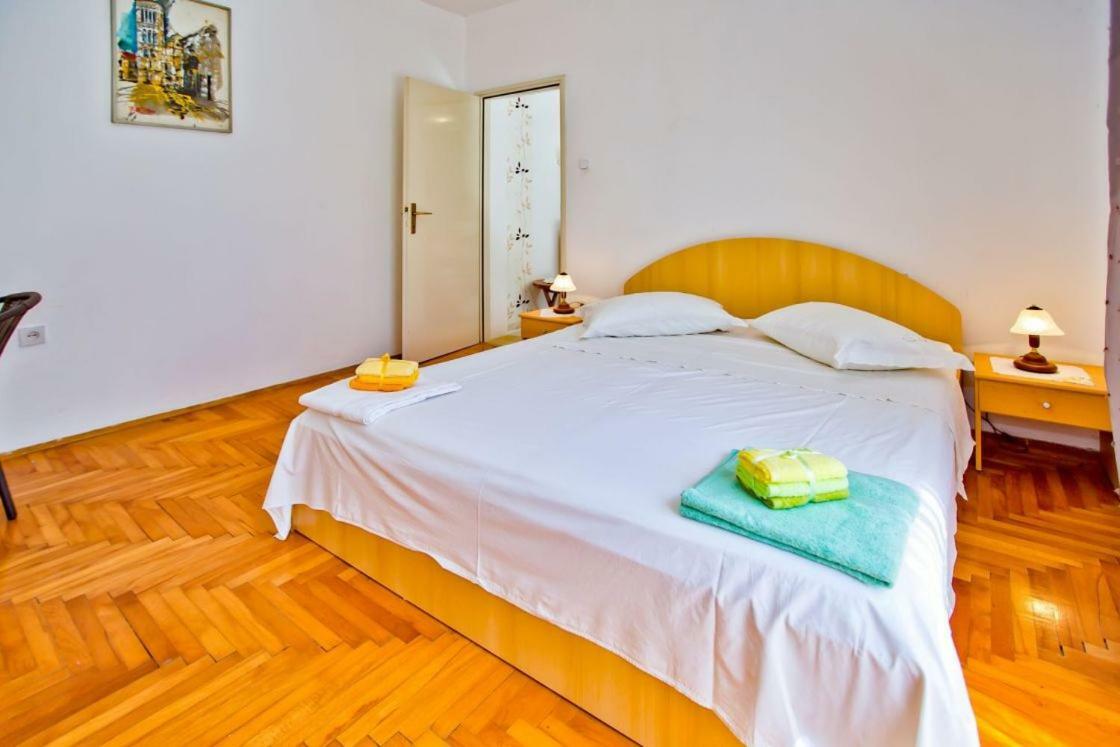 Apartments Jacky Hvar Town Exterior photo