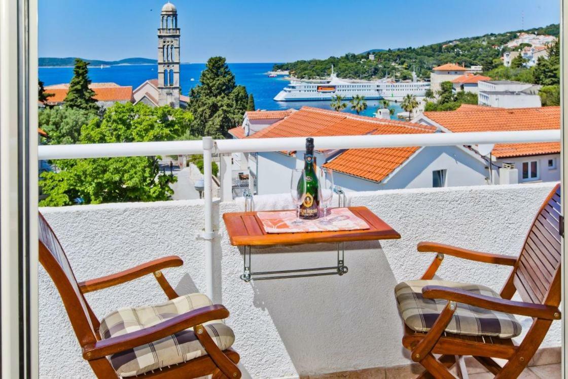 Apartments Jacky Hvar Town Exterior photo