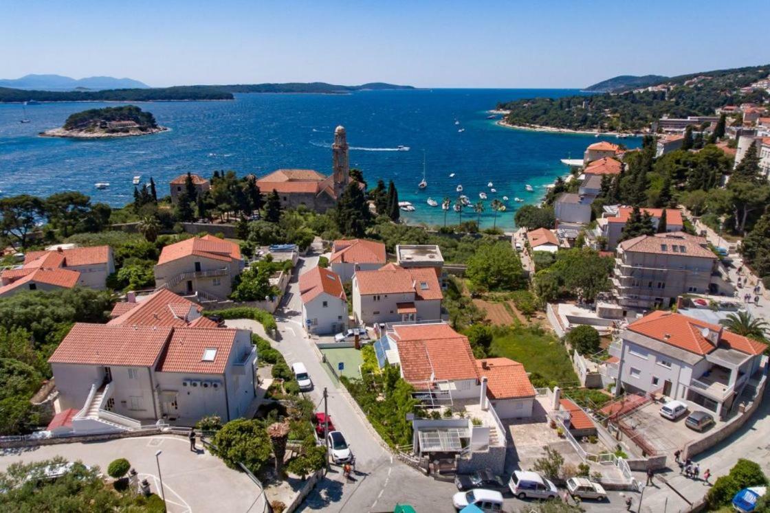 Apartments Jacky Hvar Town Exterior photo